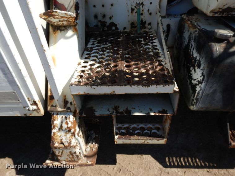 image for item DF6007 1986 Chevrolet C70 digger derrick truck