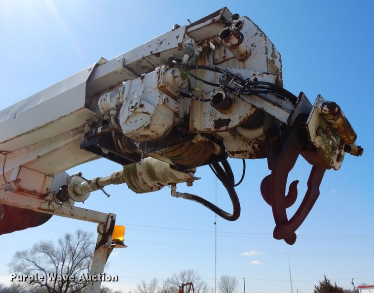 image for item DF6007 1986 Chevrolet C70 digger derrick truck