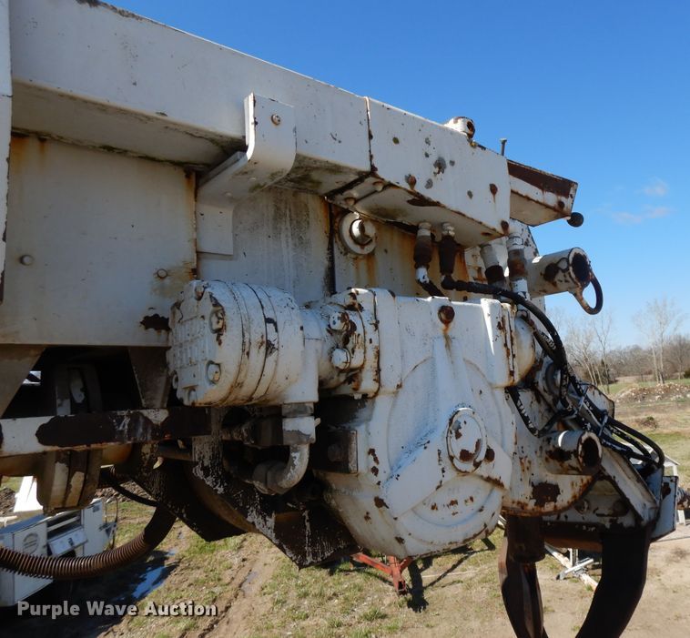 image for item DF6007 1986 Chevrolet C70 digger derrick truck