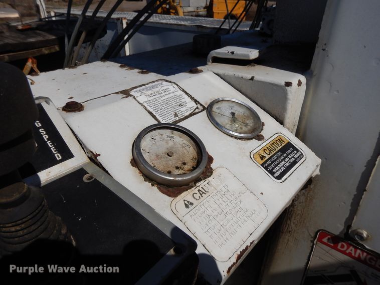 image for item DF6007 1986 Chevrolet C70 digger derrick truck