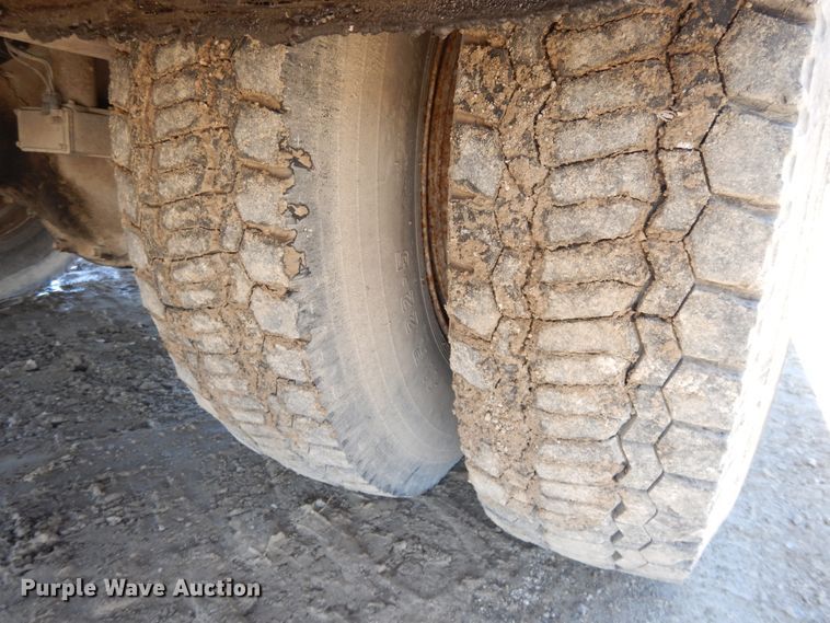 image for item DF6007 1986 Chevrolet C70 digger derrick truck