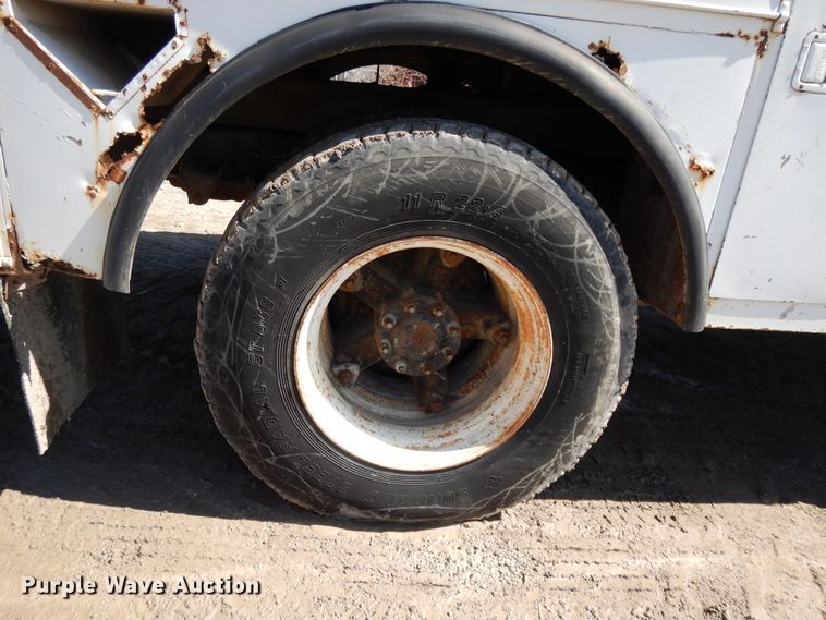 image for item DF6007 1986 Chevrolet C70 digger derrick truck