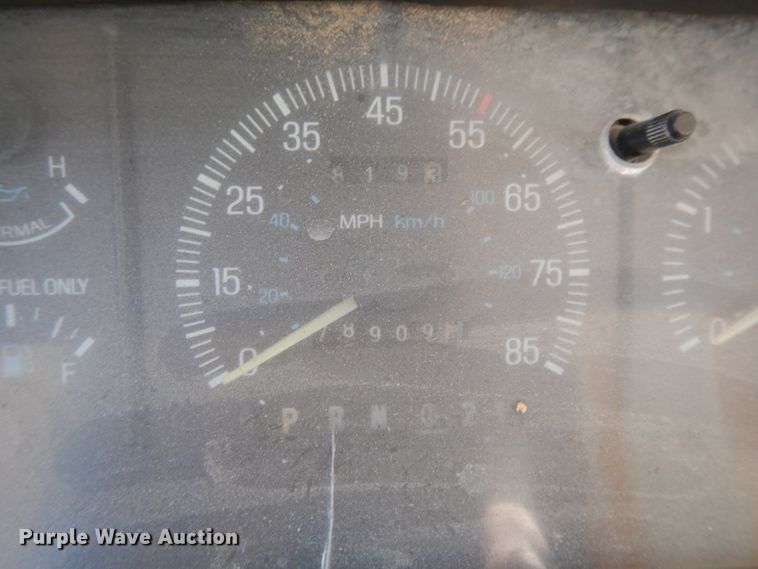 image for item DF6012 1990 Ford F450 Super Duty bucket truck