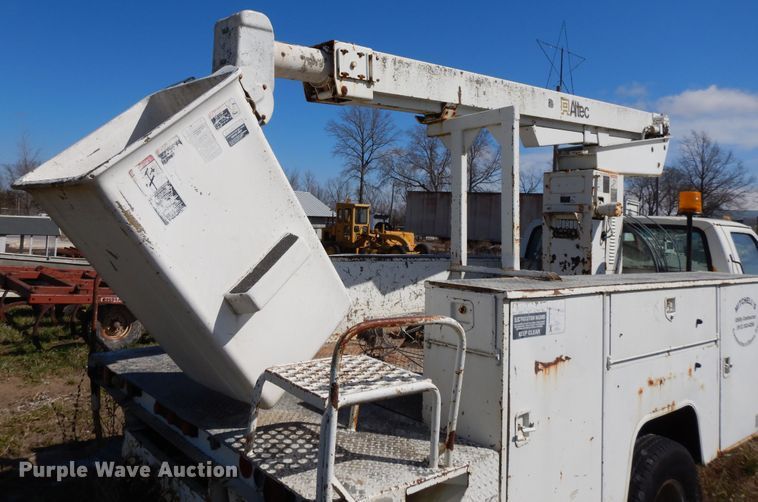 image for item DF6012 1990 Ford F450 Super Duty bucket truck