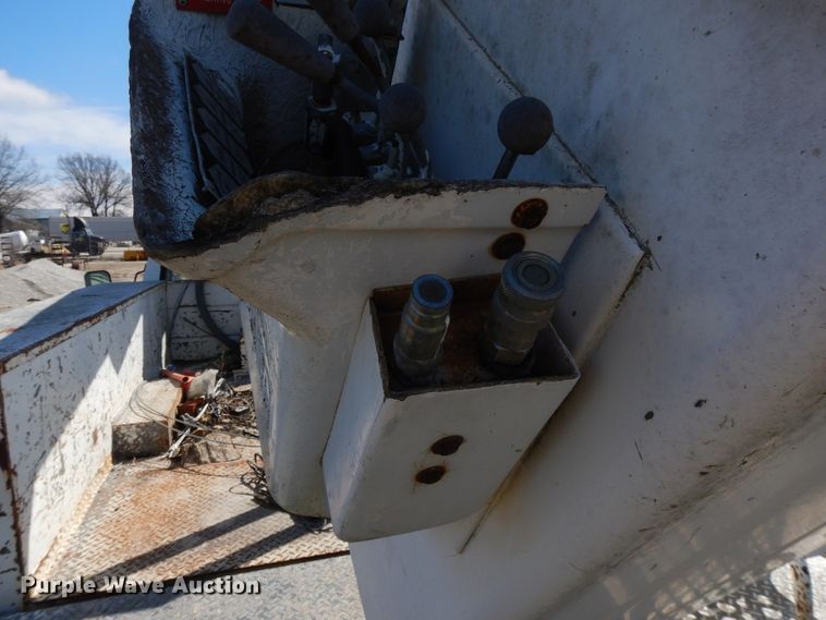 image for item DF6012 1990 Ford F450 Super Duty bucket truck