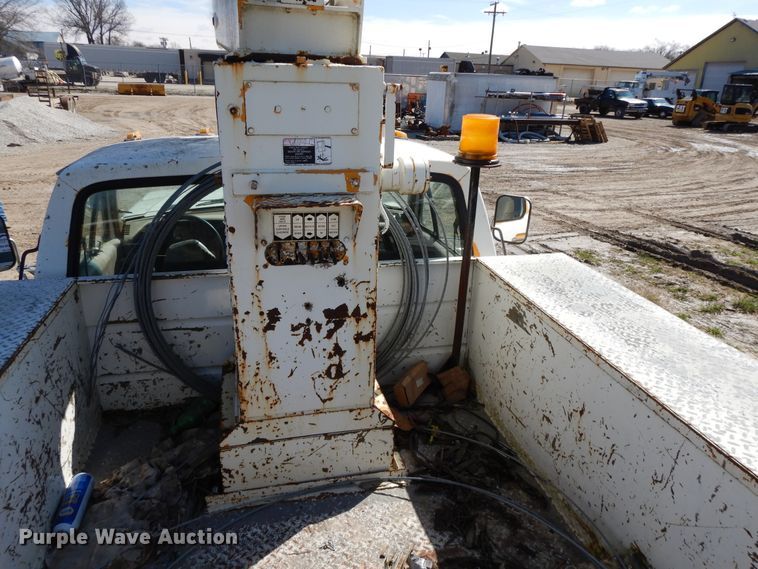 image for item DF6012 1990 Ford F450 Super Duty bucket truck