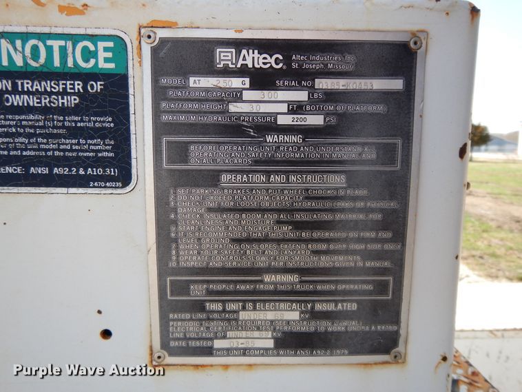 image for item DF6012 1990 Ford F450 Super Duty bucket truck