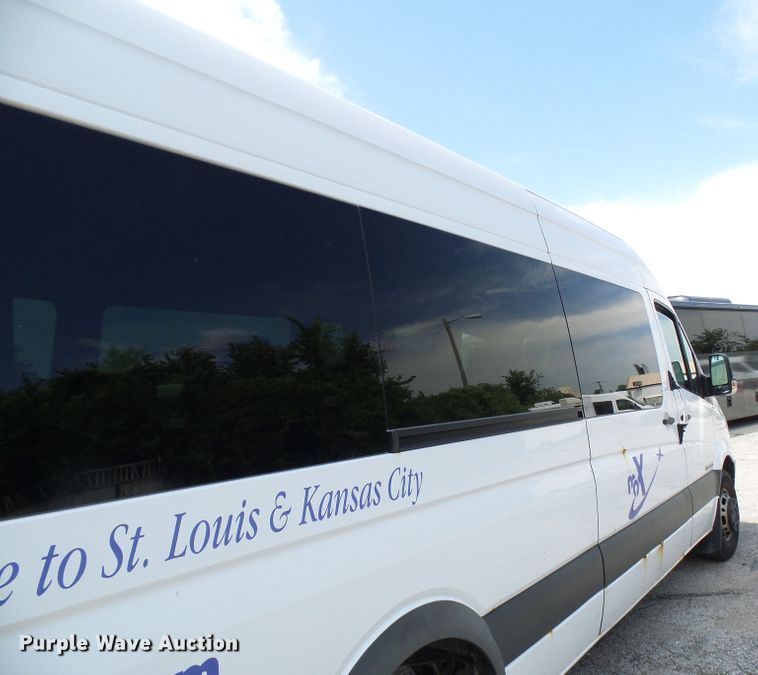 image for item DG1956 2008 Dodge Sprinter 3500  shuttle bus