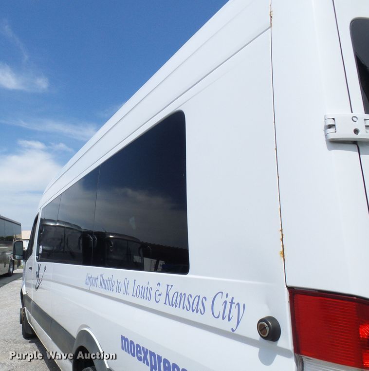 image for item DG1956 2008 Dodge Sprinter 3500  shuttle bus