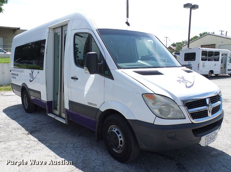 image for item DG1957 2007 Dodge Sprinter 3500  shuttle bus