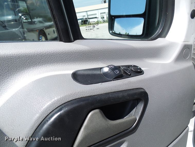 image for item DG1957 2007 Dodge Sprinter 3500  shuttle bus