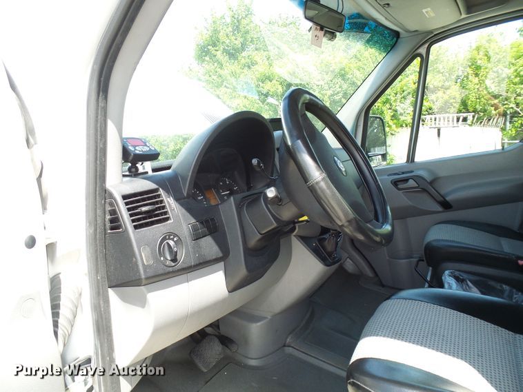 image for item DG1957 2007 Dodge Sprinter 3500  shuttle bus