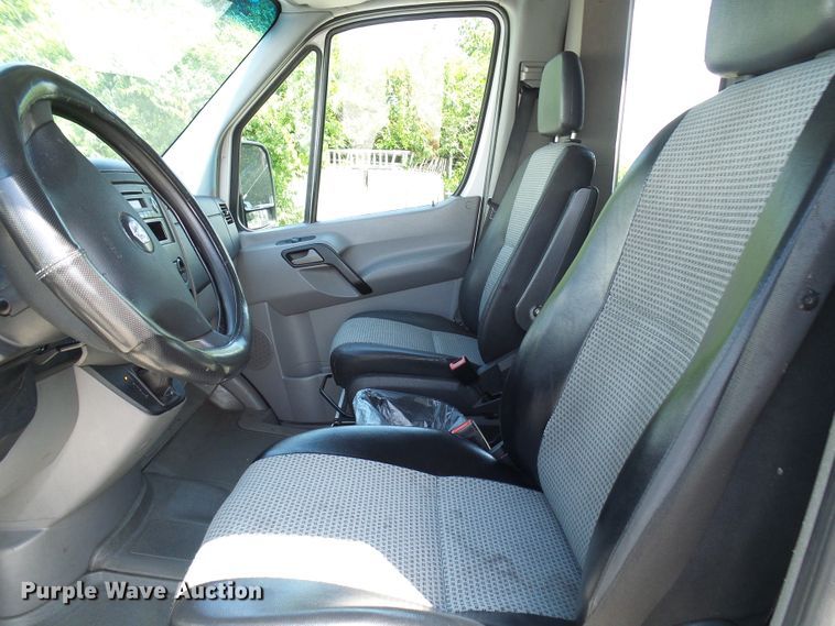 image for item DG1957 2007 Dodge Sprinter 3500  shuttle bus