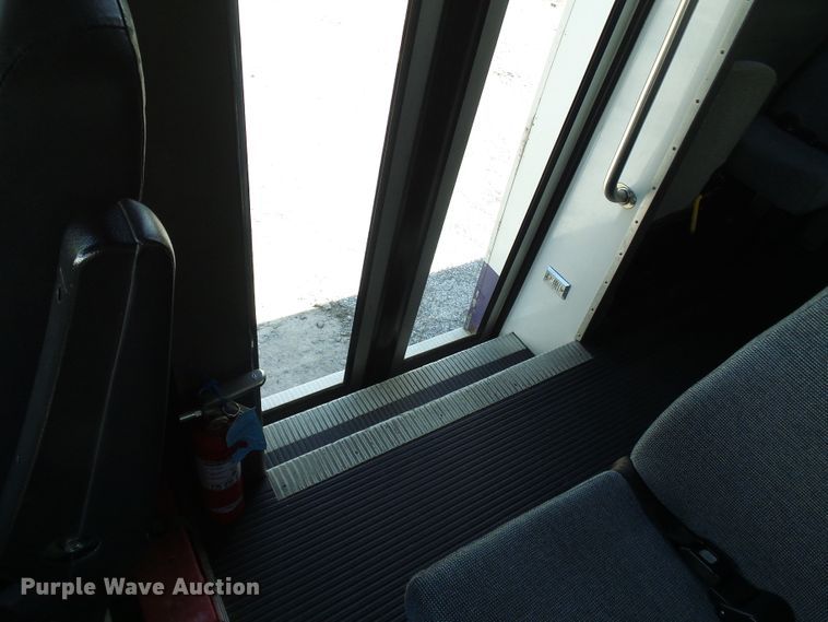 image for item DG1957 2007 Dodge Sprinter 3500  shuttle bus