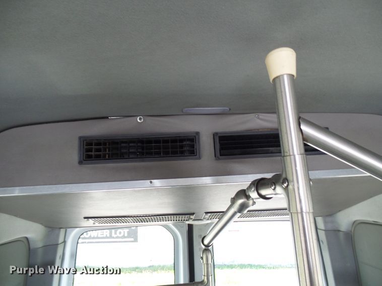 image for item DG1957 2007 Dodge Sprinter 3500  shuttle bus