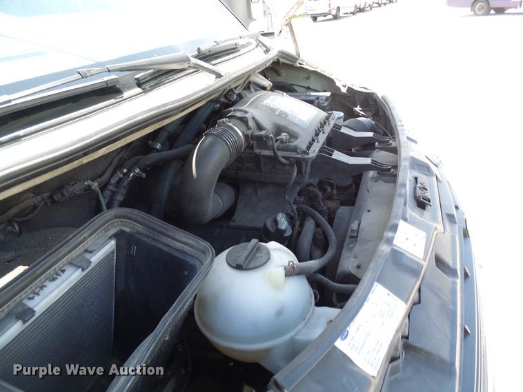 image for item DG1957 2007 Dodge Sprinter 3500  shuttle bus