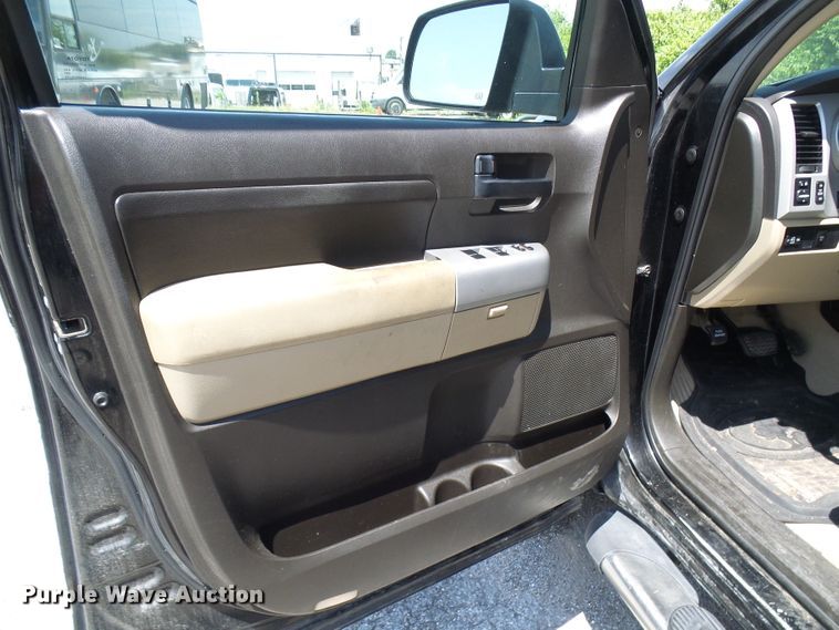 image for item DG1958 2008 Toyota Tundra  Double Cab pickup truck