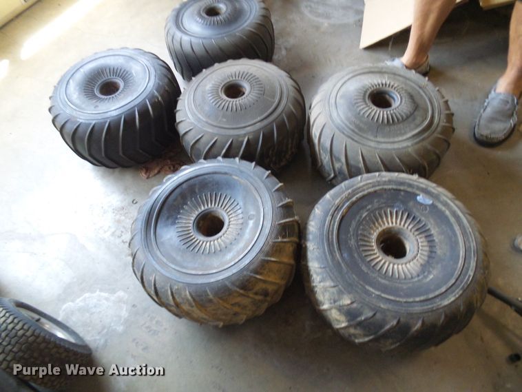 image for item DG1959 Allis Chalmers Terra Tiger 10  utility vehicle