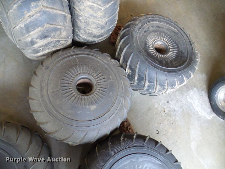 image for item DG1959 Allis Chalmers Terra Tiger 10  utility vehicle