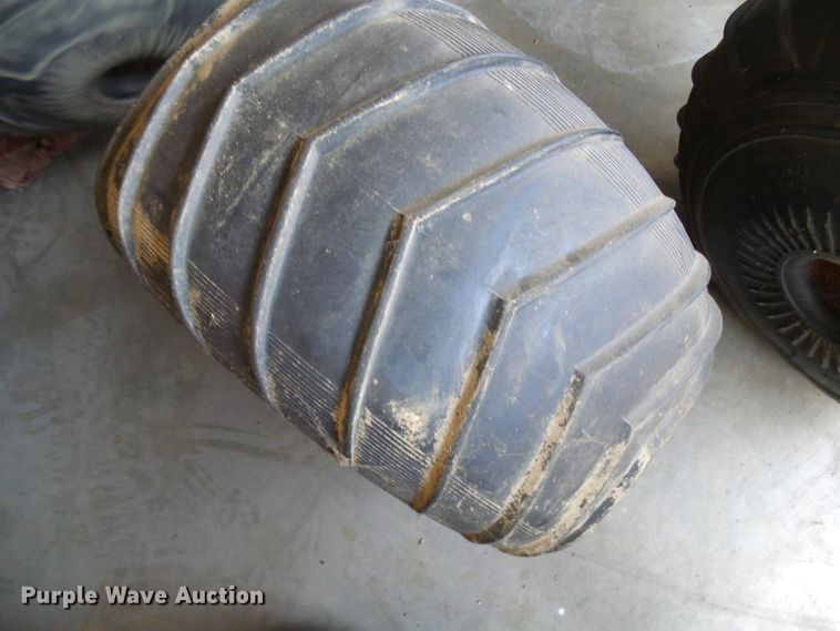 image for item DG1959 Allis Chalmers Terra Tiger 10  utility vehicle