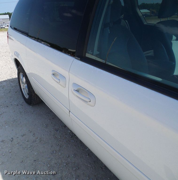 image for item DG1969 2006 Dodge Grand Caravan  van