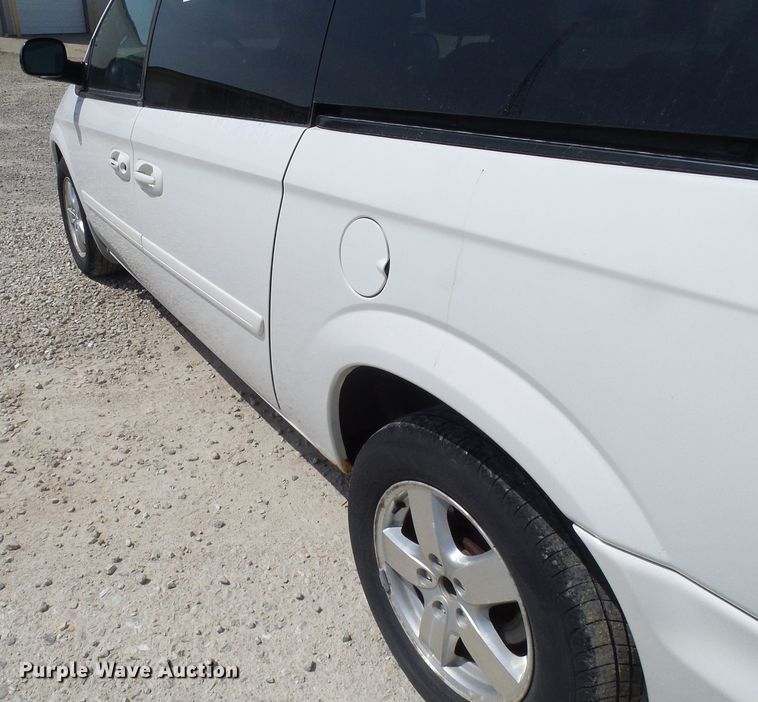 image for item DG1969 2006 Dodge Grand Caravan  van