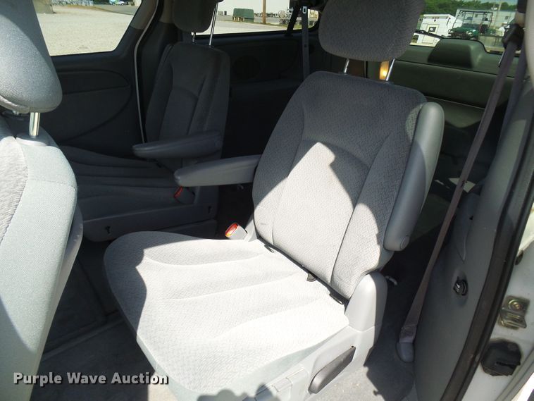 image for item DG1969 2006 Dodge Grand Caravan  van