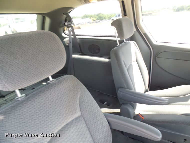 image for item DG1969 2006 Dodge Grand Caravan  van