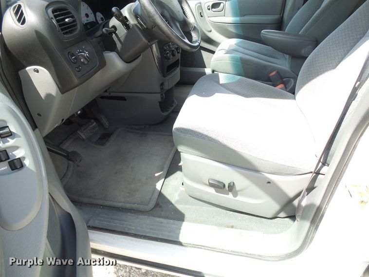 image for item DG1969 2006 Dodge Grand Caravan  van