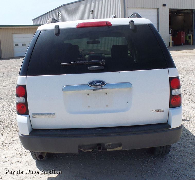 image for item DG1970 2006 Ford Explorer  SUV