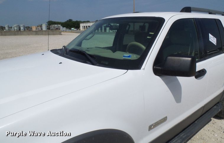image for item DG1970 2006 Ford Explorer  SUV