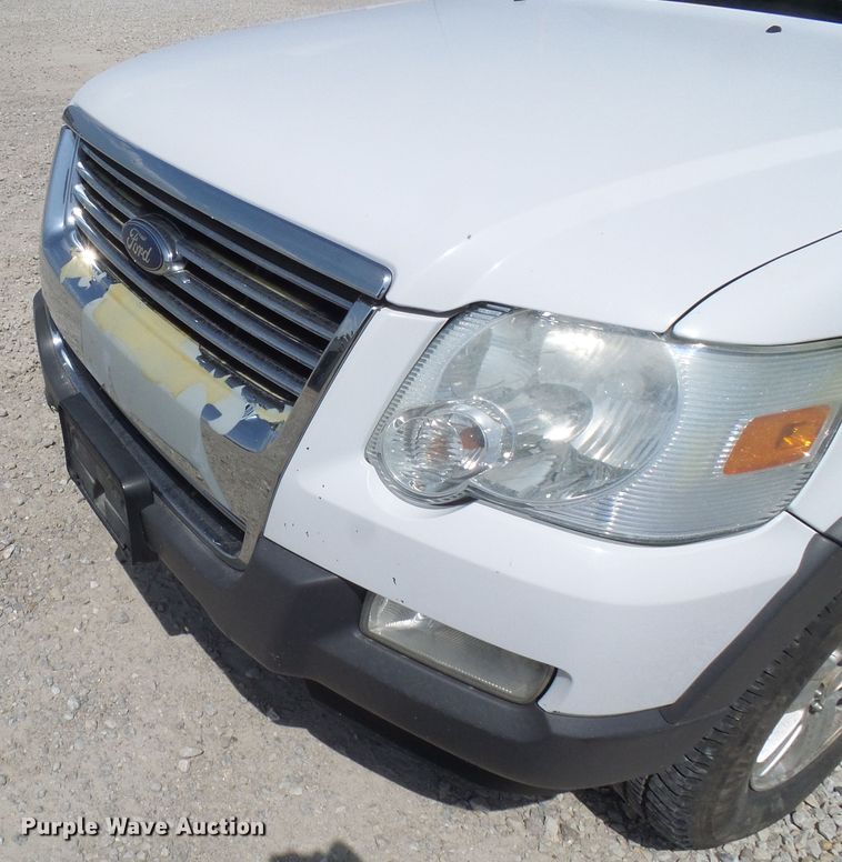 image for item DG1970 2006 Ford Explorer  SUV
