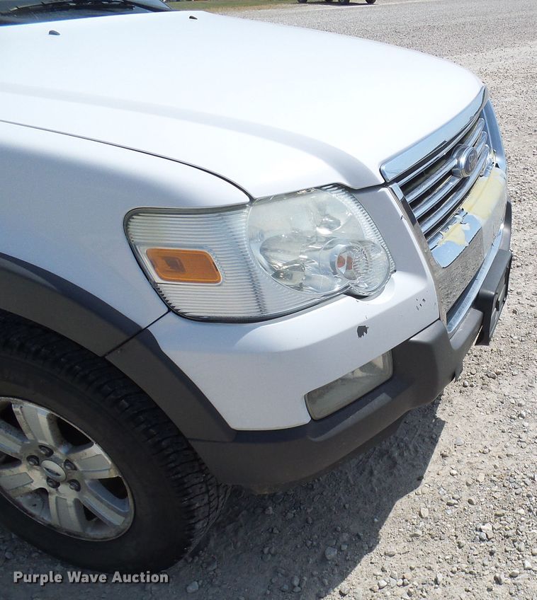 image for item DG1970 2006 Ford Explorer  SUV