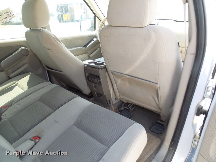 image for item DG1970 2006 Ford Explorer  SUV