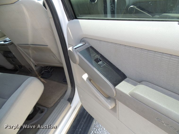 image for item DG1970 2006 Ford Explorer  SUV