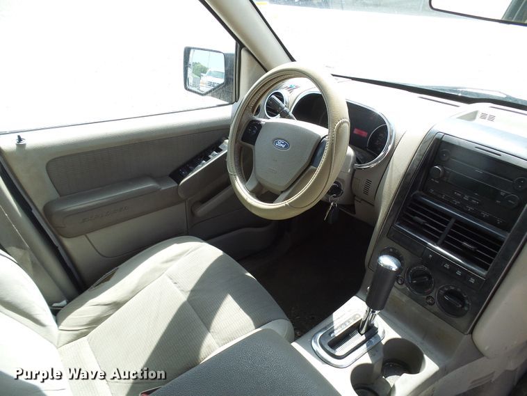 image for item DG1970 2006 Ford Explorer  SUV