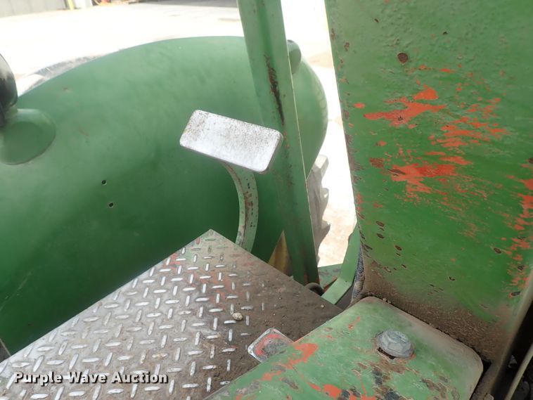 image for item DG2402 John Deere 2020  forklift