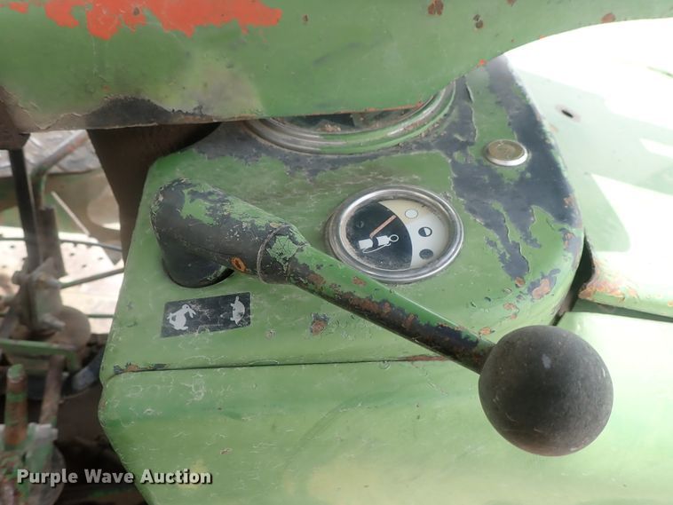 image for item DG2402 John Deere 2020  forklift