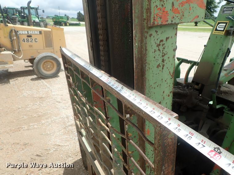 image for item DG2402 John Deere 2020  forklift