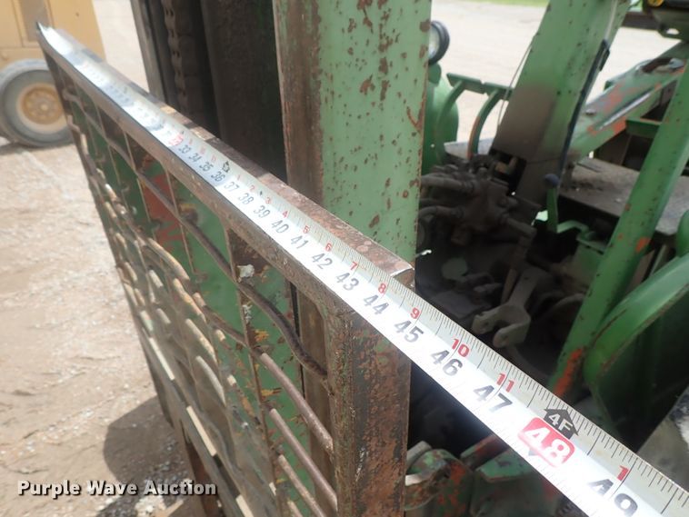 image for item DG2402 John Deere 2020  forklift