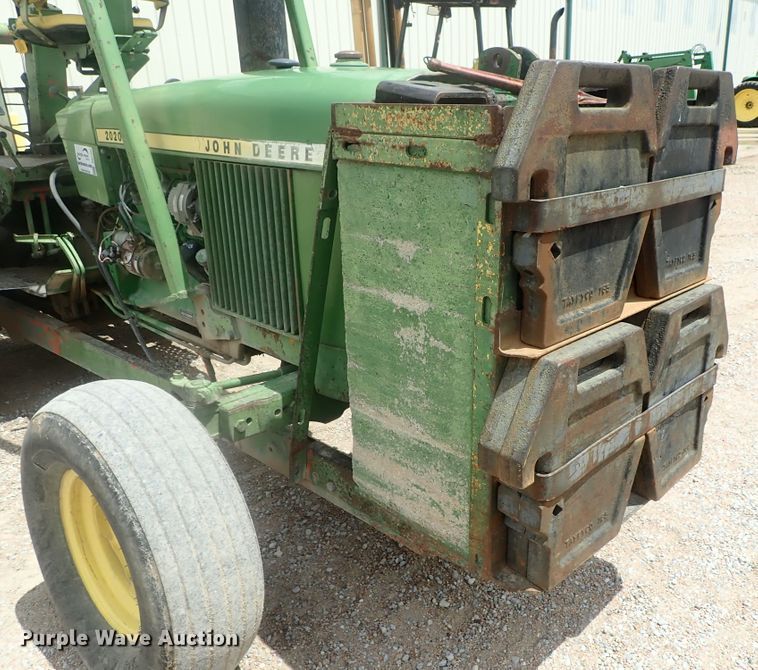 image for item DG2402 John Deere 2020  forklift