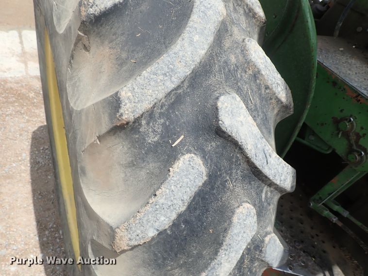 image for item DG2402 John Deere 2020  forklift