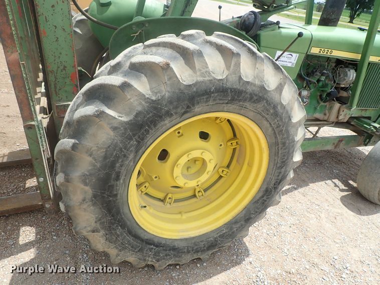 image for item DG2402 John Deere 2020  forklift