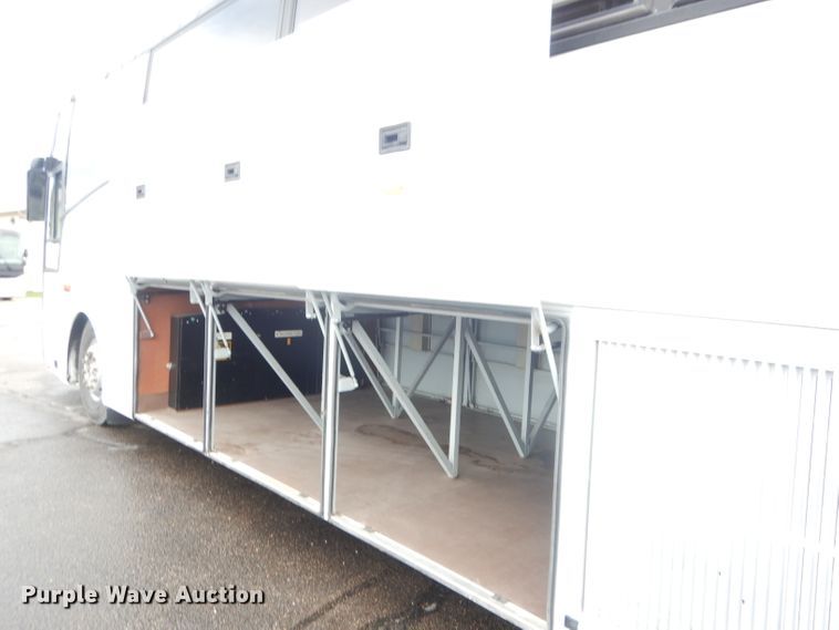 image for item DG4510 1999 Vanhool T2145  coach bus