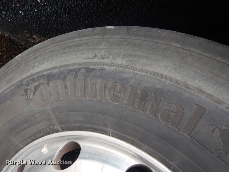 image for item DG4510 1999 Vanhool T2145  coach bus