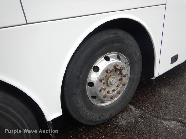 image for item DG4510 1999 Vanhool T2145  coach bus