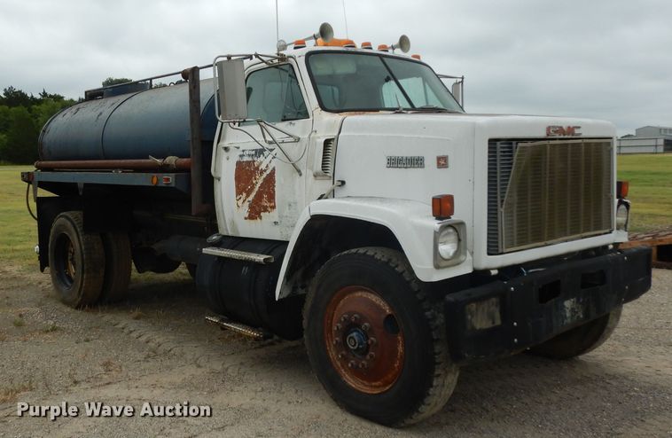 image for item DG6815 1987 GMC Brigadier  water truck