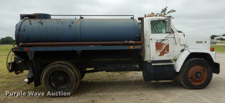 image for item DG6815 1987 GMC Brigadier  water truck