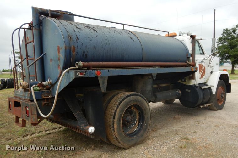 image for item DG6815 1987 GMC Brigadier  water truck