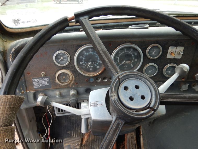 image for item DG6815 1987 GMC Brigadier  water truck